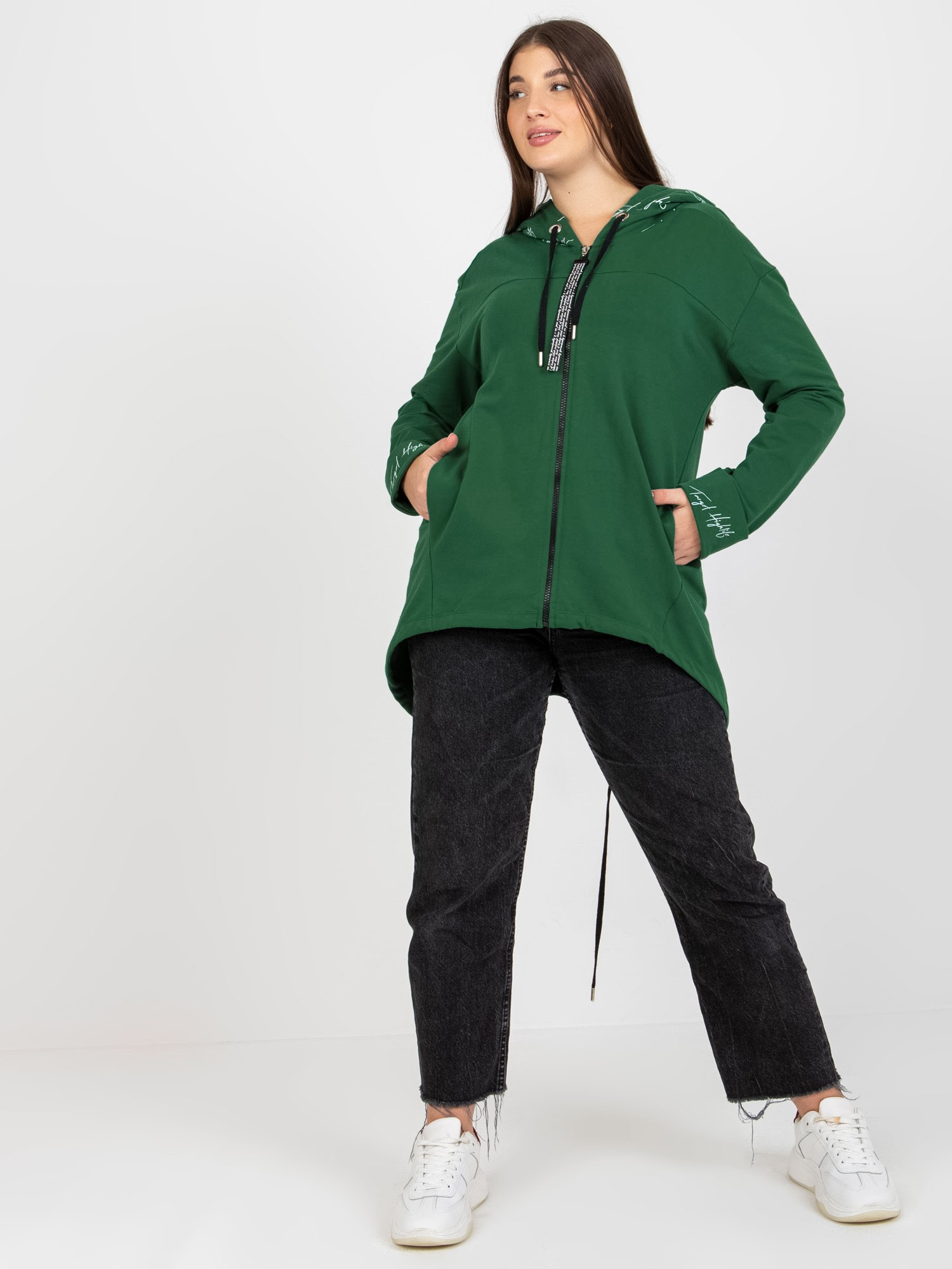 Ciemnozielona rozpinana bluza plus size z napisami