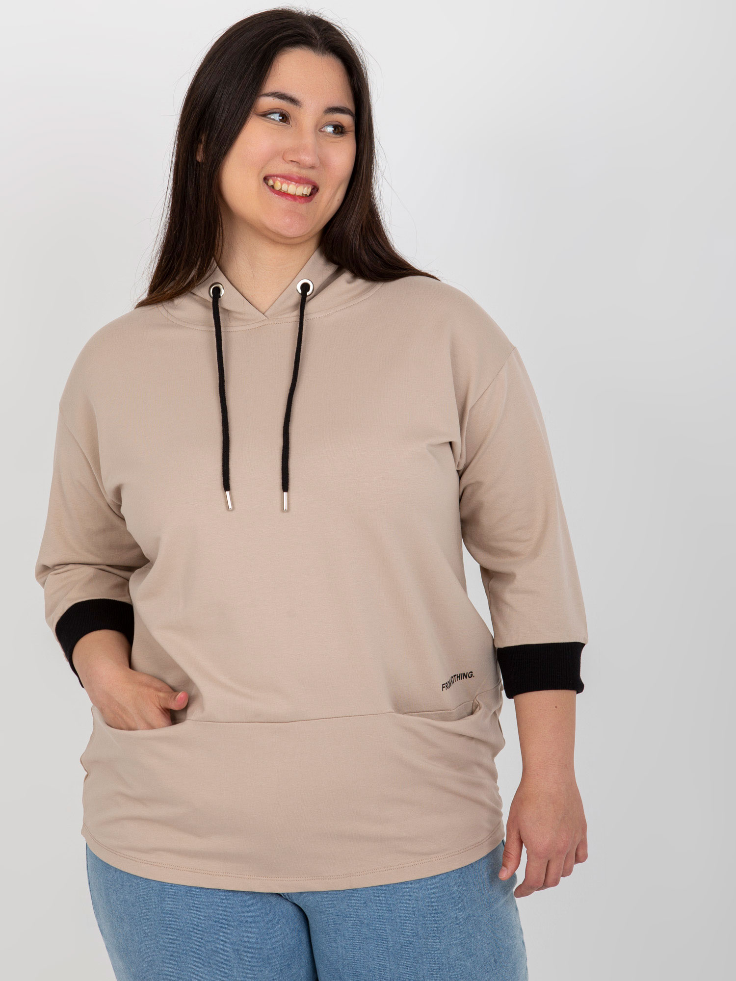 Ciemnobeżowa bluza plus size z kieszeniami