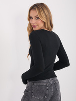 Czarna bluzka basic z guzikami przy dekolcie 