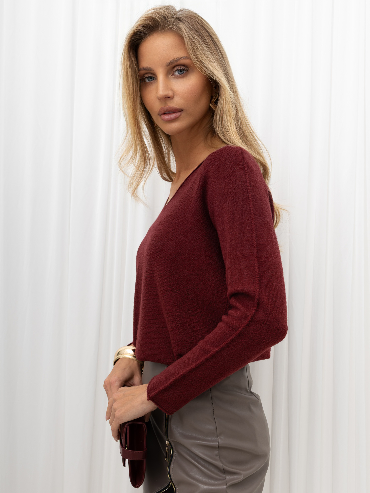Bordowy dwustronny sweter basic 