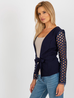 Hurt Granatowa damska marynarka z ozdobnymi rękawami