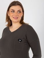Hurtownia Khaki gładka bluzka plus size z dekoltem V