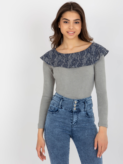 Hurt Szaro-granatowa bluzka z koronkowym dekoltem łódką