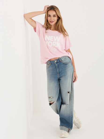 Jasnoróżowa bluzka z wypukłym napisem RUE PARIS