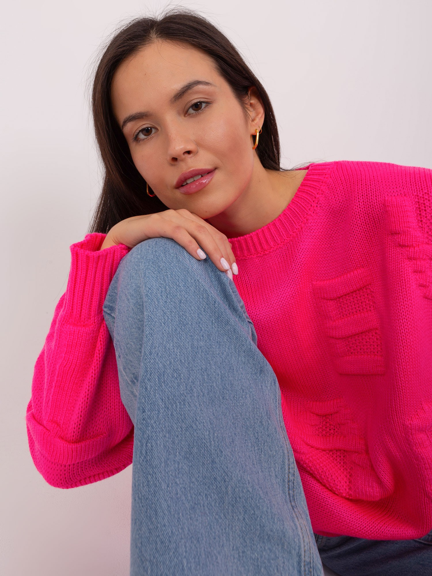 Fluo różowy sweter oversize z okrągłym dekoltem