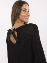 Czarny sweter oversize z kokardą na plecach