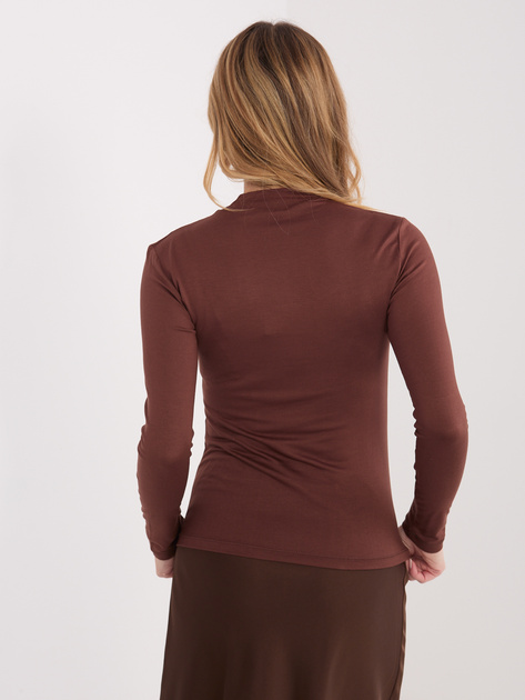 Brązowa dopasowana bluzka z półgolfem