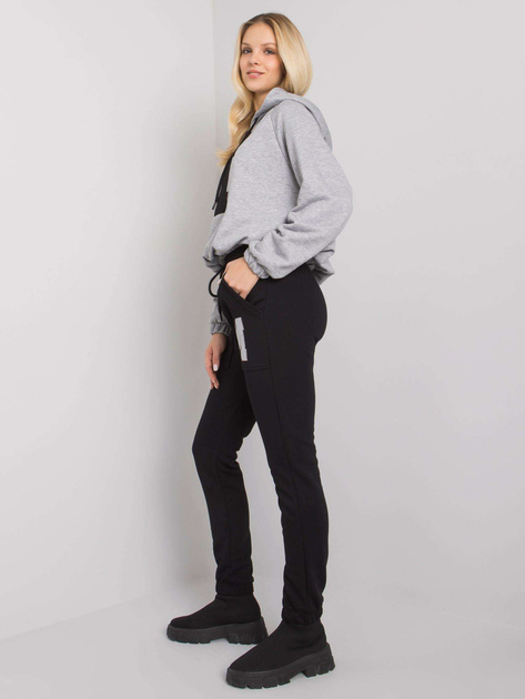 Czarno-szary komplet z naszywką Danielle