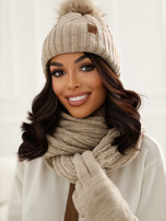 Beige gefütterte Winterset mit Zöpfen.
