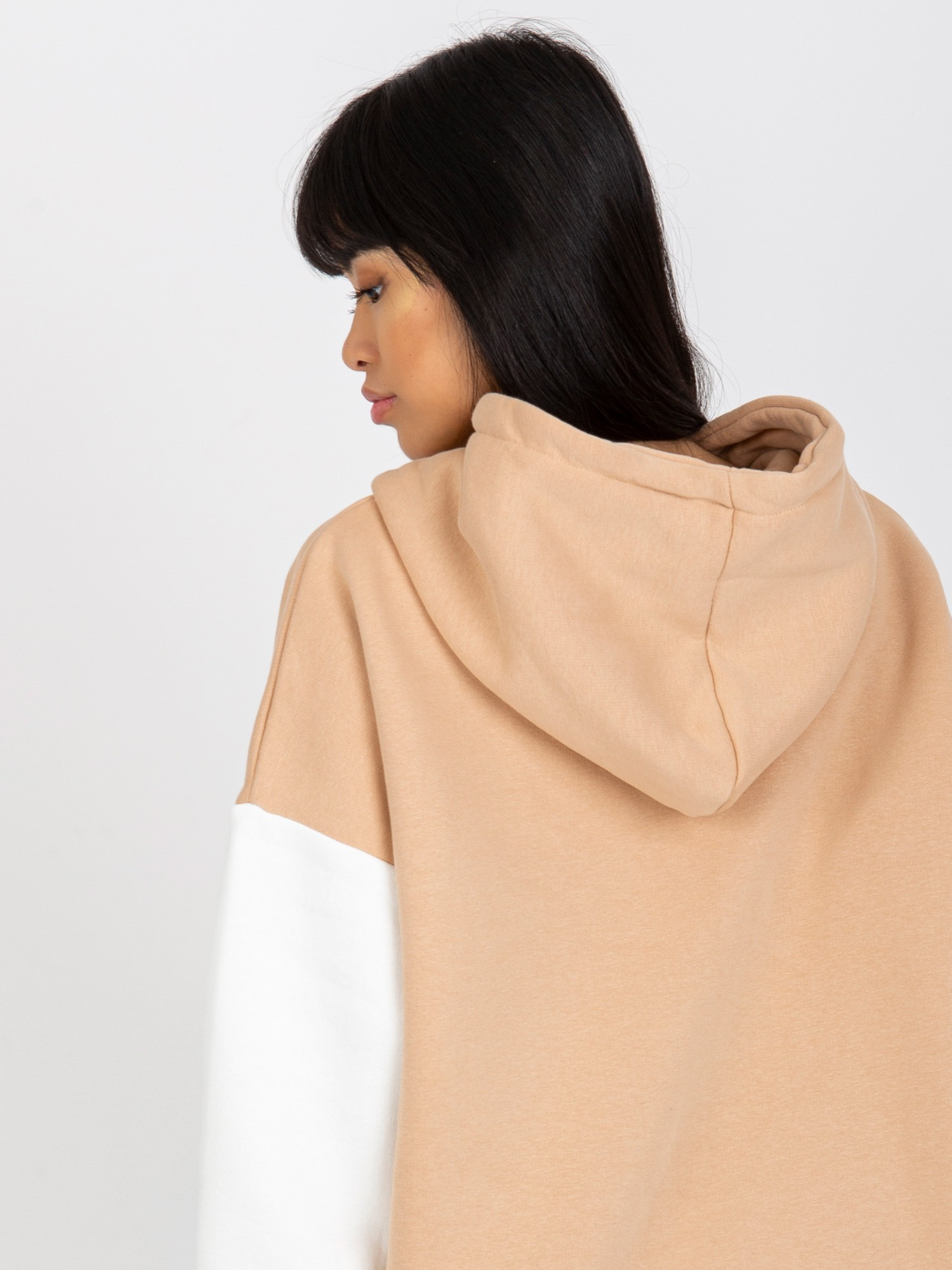 Beżowo-ecru dresowa bluza basic z kapturem RUE PARIS