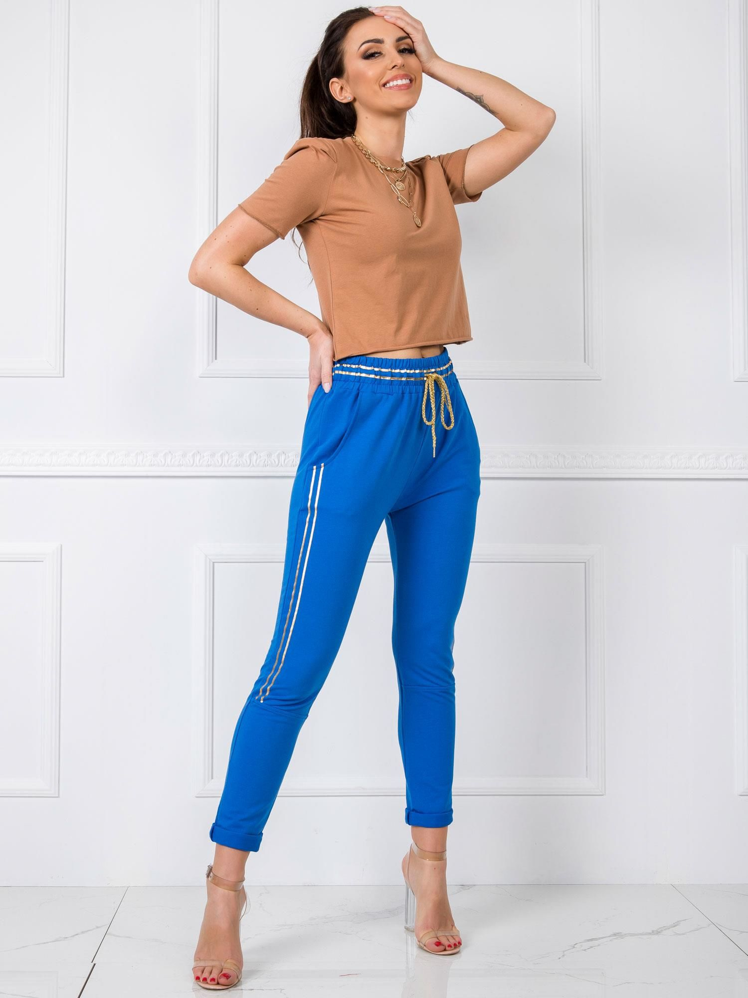 Blaue Hose Shirley.