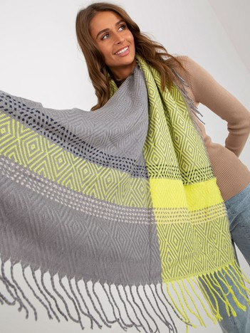 Hurt grauweiß-gelber Damenstrickschal.
