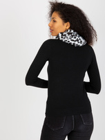 Hurtownia Biało-czarny zimowy komin damski we wzory 