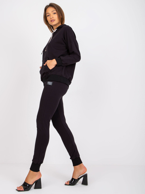 Czarny dresowy komplet damski z kapturem Alejandra