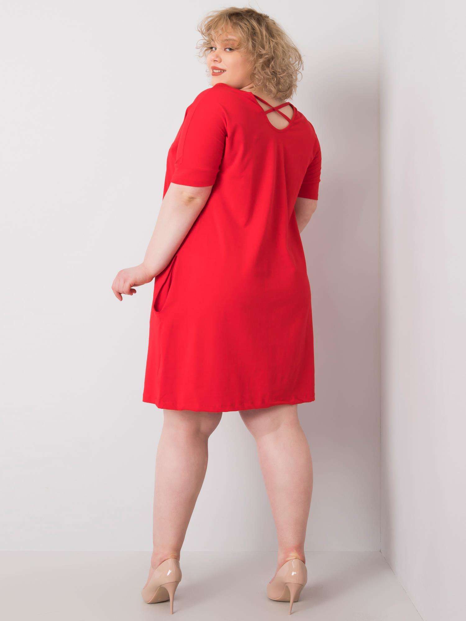 Czerwona sukienka plus size z krótkim rękawem Bellamy