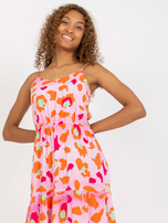 Hurt Jasnoróżowa maxi sukienka na ramiączkach z falbaną SUBLEVEL