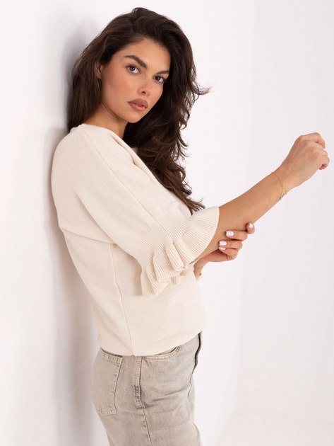Kremowy damski sweter z rękawem 3/4