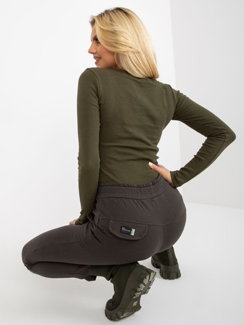 Hurtownia Khaki dresowe spodnie basic z wiązaniem
