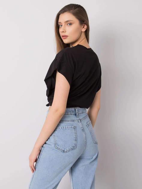 Czarny t-shirt z naszyjnikiem Arianna RUE PARIS