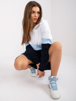 Biało-granatowa sukienka dresowa z kapturem Irem RUE PARIS