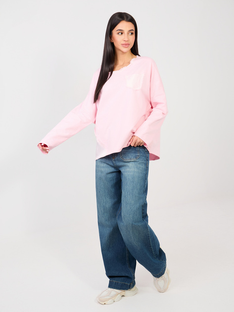 Jasnoróżowa damska bluzka oversize z kieszenią