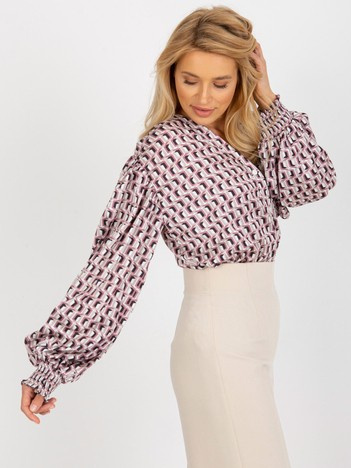 Hurt Biało-brudnoróżowa koszula z nadrukiem z imitacji satyny