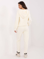 Ecru komplet alpaka ze ściągaczem na bluzie