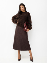Czekoladowy damski sweter basic o kroju oversize