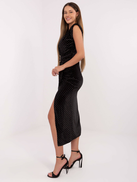 Czarna wieczorowa sukienka z dżetami