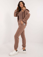 Hurt Brązowy dresowy komplet z topem w prążek