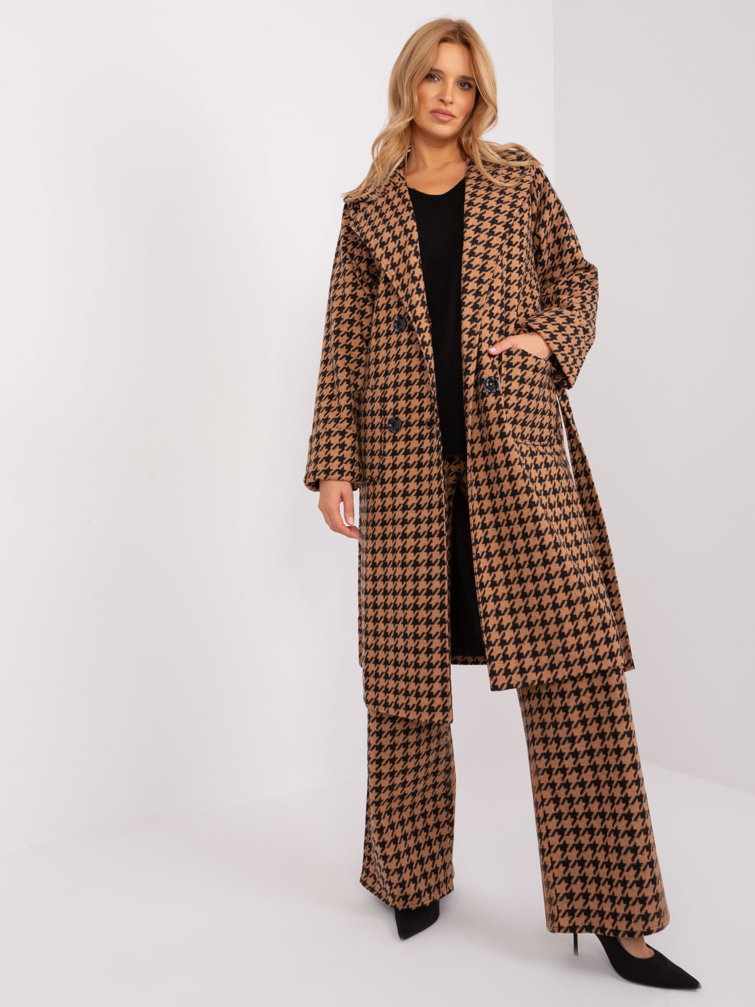 Hurt camel-black long coat with belt.