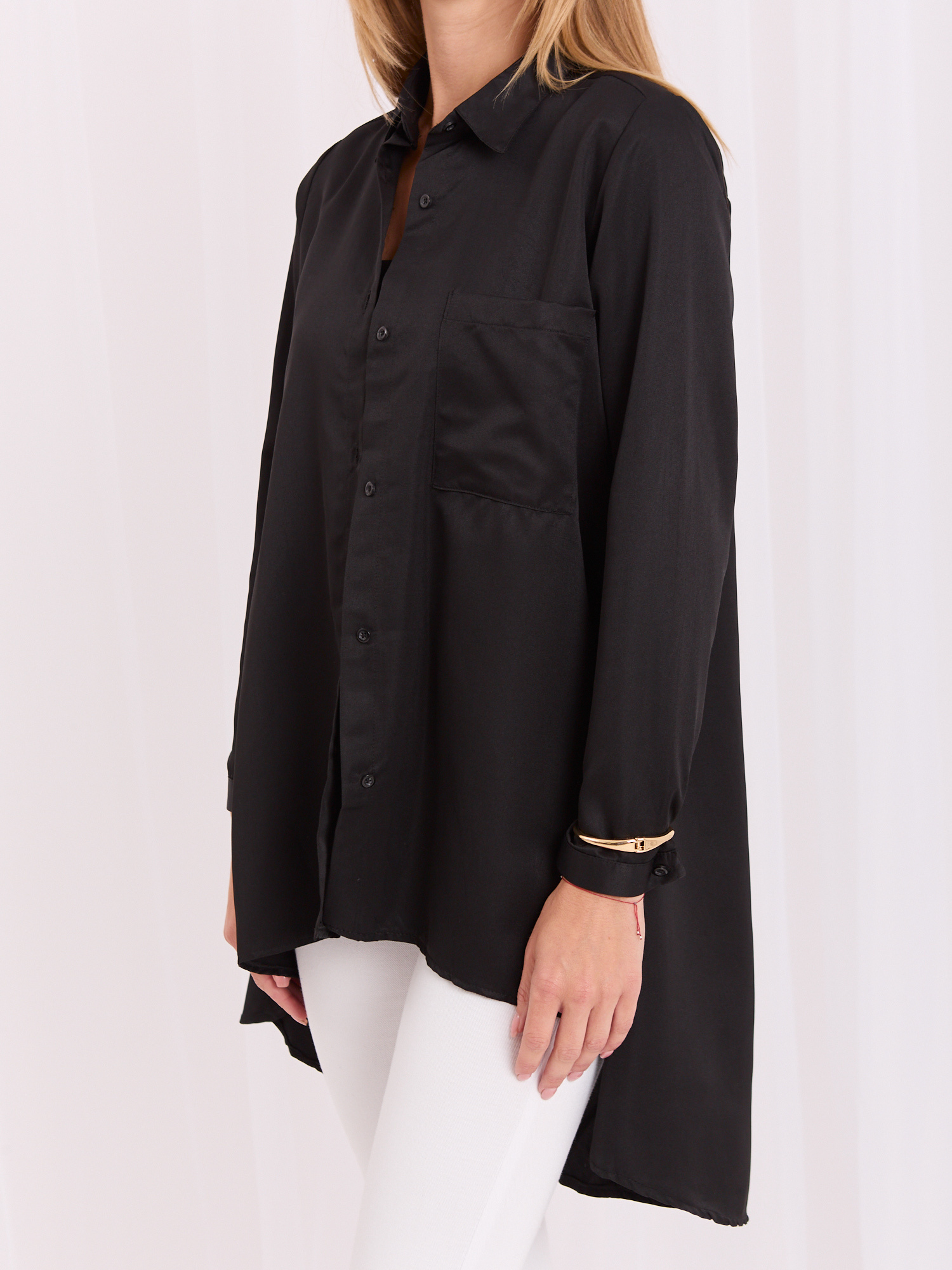 Schwarze asymmetrische Bluse Gilliana.