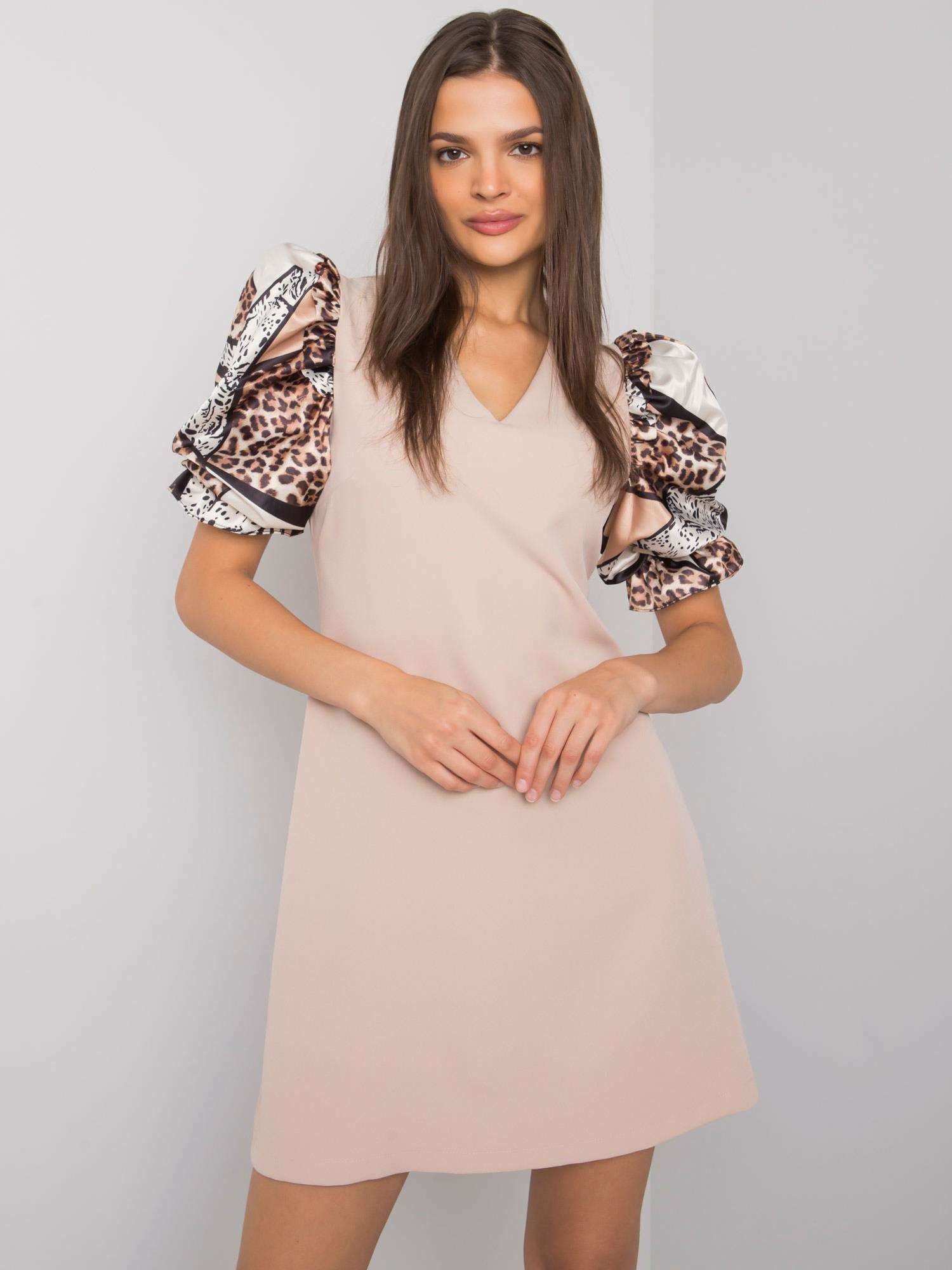 Beige Kleid mit dekorativen Ärmeln Leesburg.
