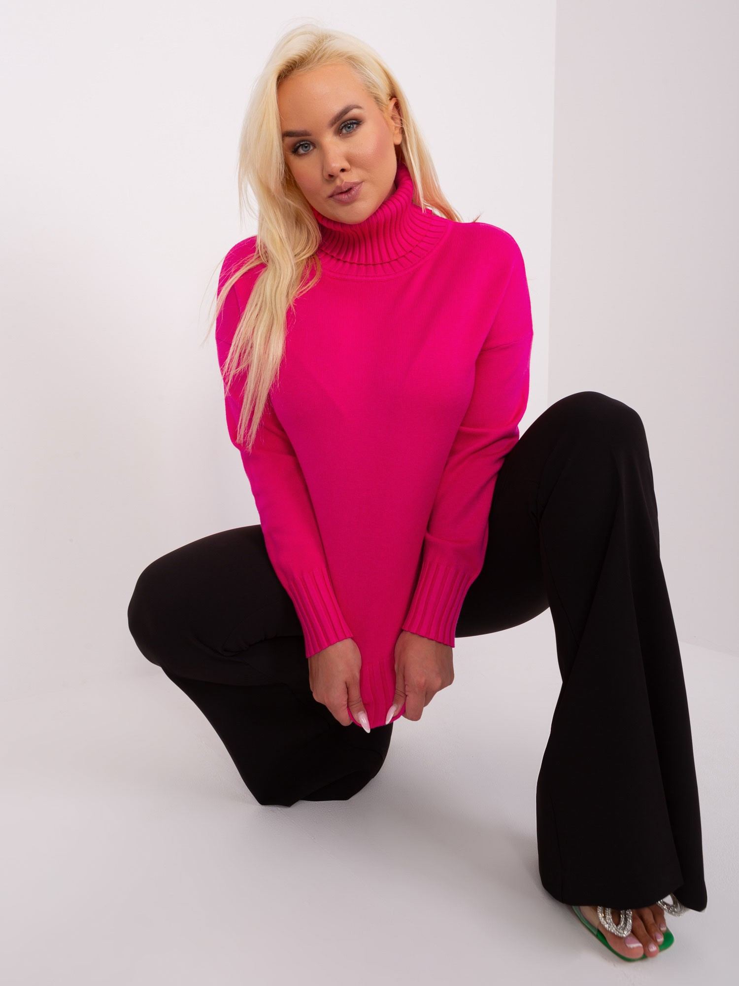 Fuksjowy damski sweter plus size z wiskozą