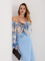 Niebieska zwiewna bluzka hiszpanka w kwiaty 