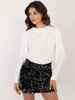 Hurtownia Biała elegancka bluzka z marszczeniem