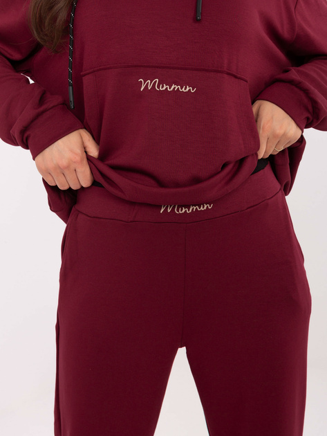 Bordowy dresowy komplet z haftem