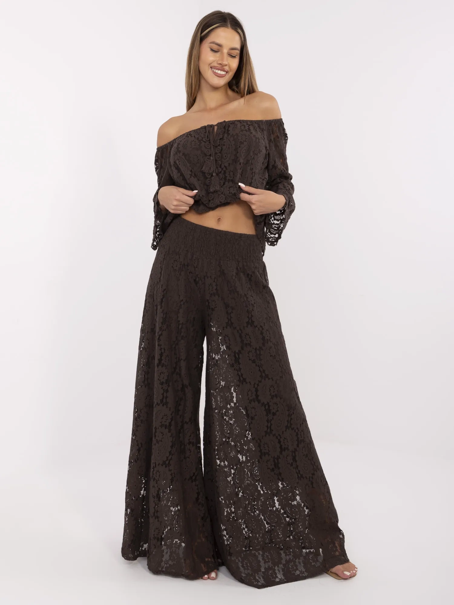 Ciemnobrązowe koronkowe spodnie boho