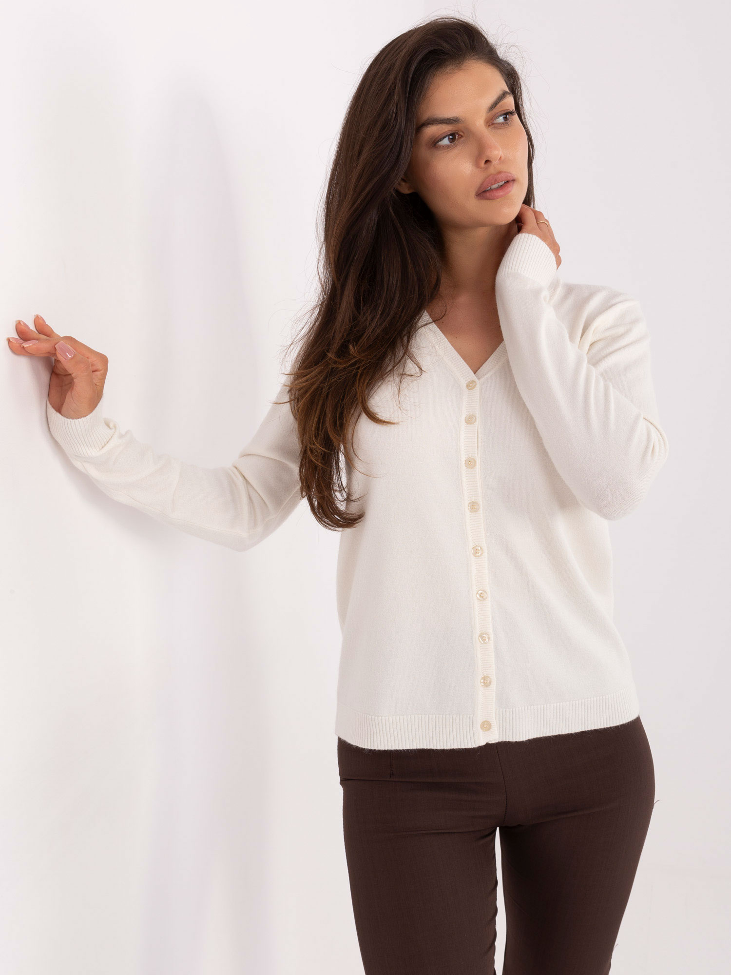 Sweter ecru