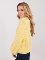 Jasnożółty damski sweter z domieszką wełny
