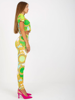 Hurtownia Jasnozielony dopasowany komplet casualowy z printami