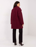 Bordowy płaszcz z odpinanymi broszkami