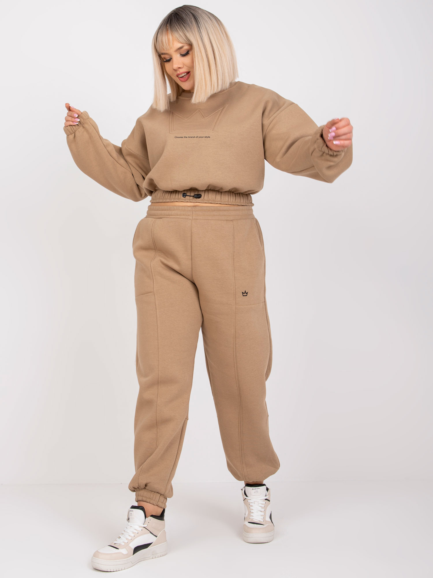 Bežový dresový komplet plus size z bavlny Maleah.