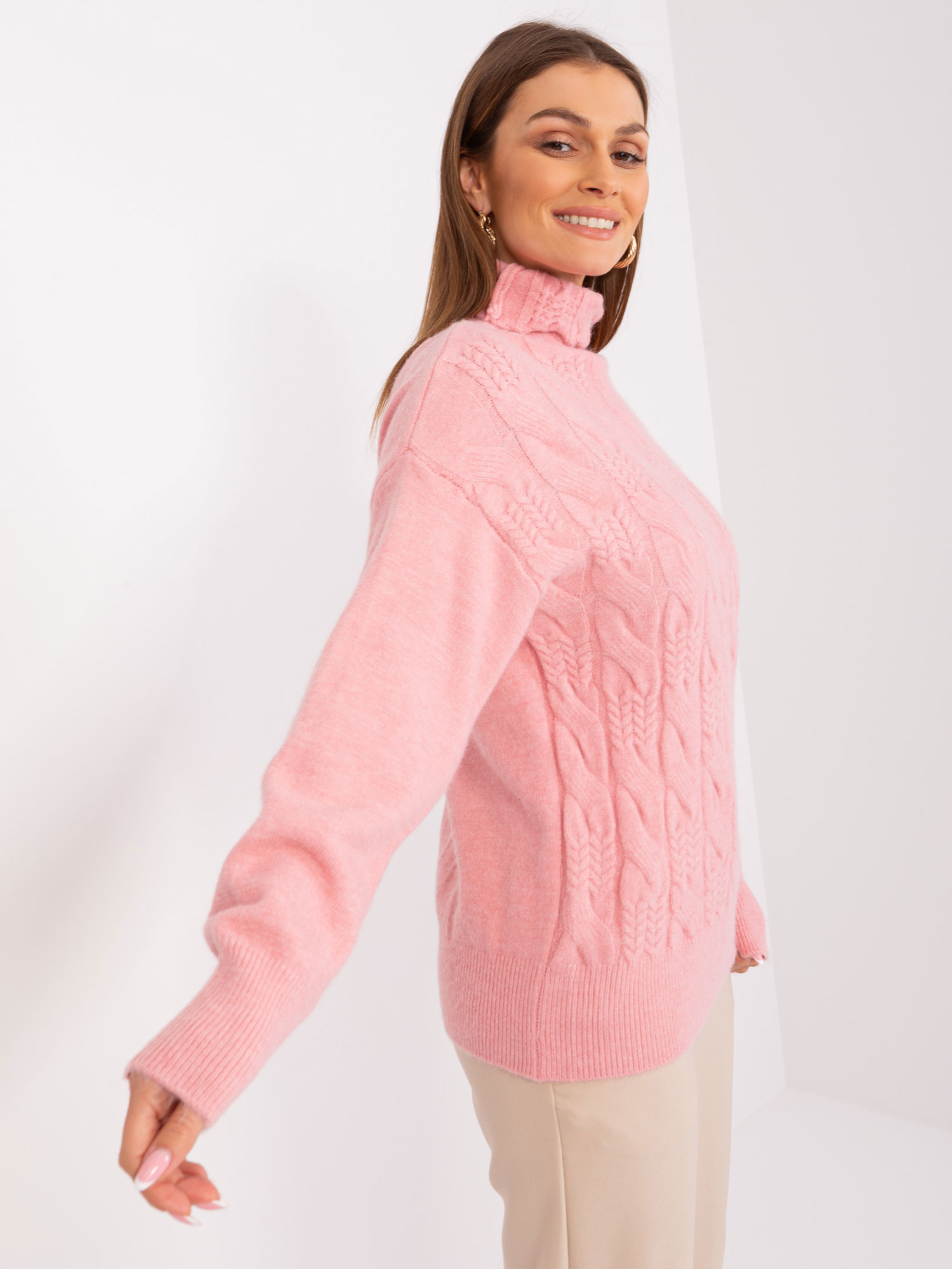 Sweter jasny różowy