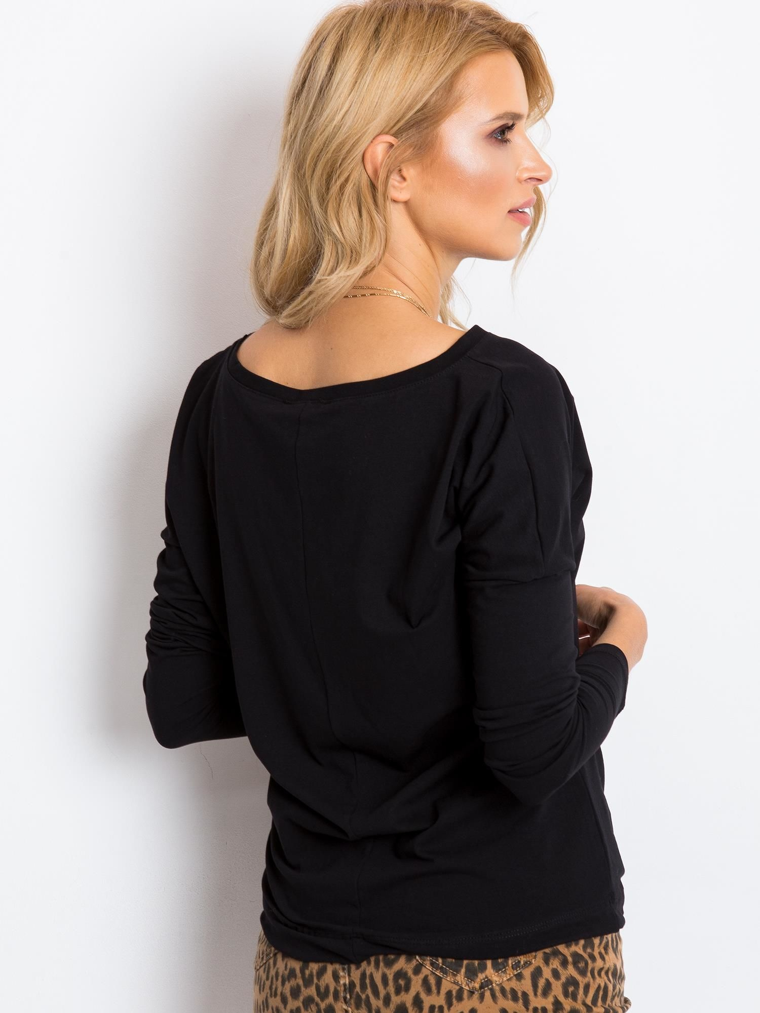 Czarna bluzka basic z bawełny Carla