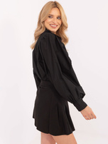 Hurt Czarna elegancka koszula damska z odpinaną broszką