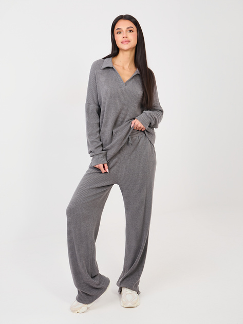 Ciemnoszary dzianinowy komplet w prążek