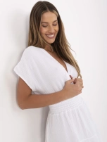 Biała muślinowa sukienka z kopertowym dekoltem