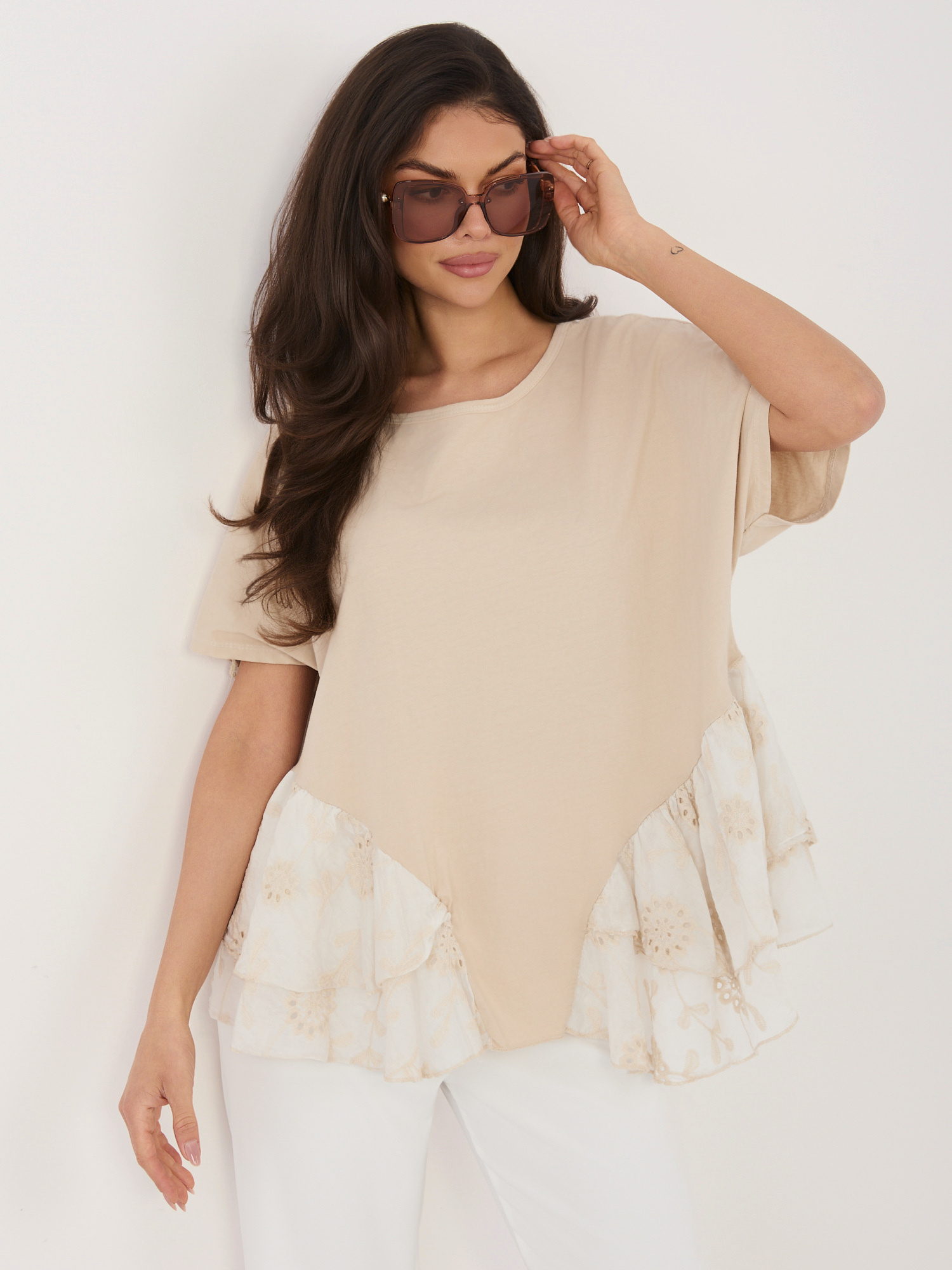 Beżowa bawełniana bluzka w stylu boho 
