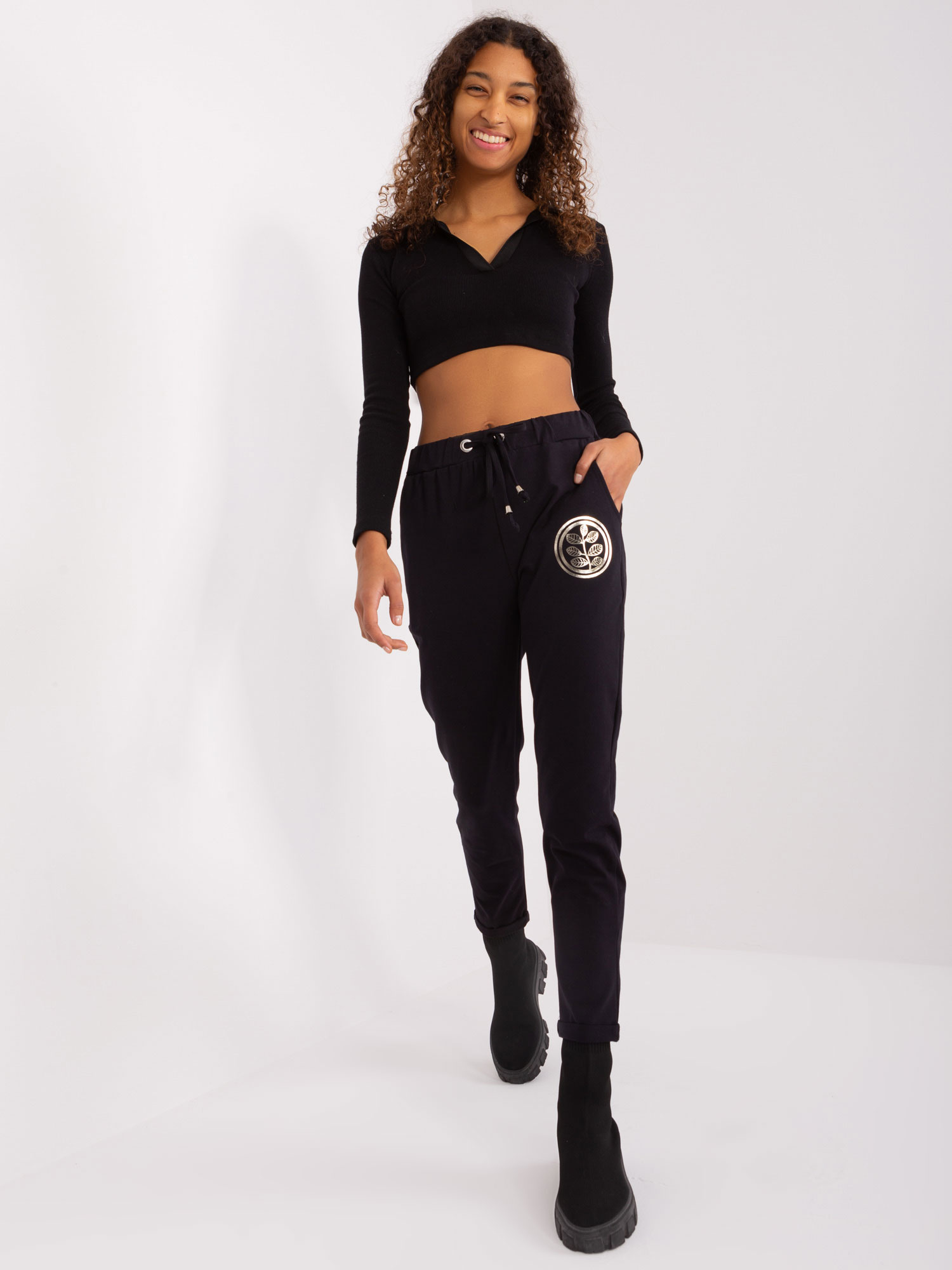 Hurt black women's sweatpants with pockets.